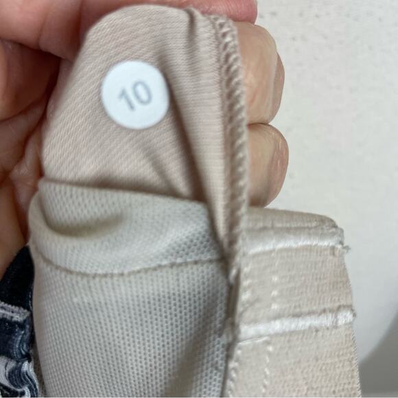 Lululemon Power Y Knit Tank Top Static Mist White Black 10 - Picture 3 of 7